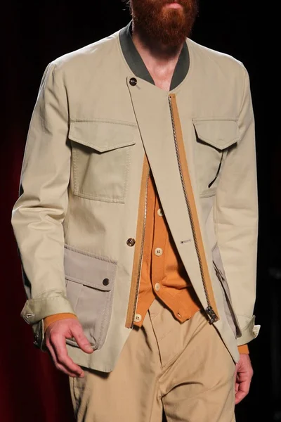 Look 30